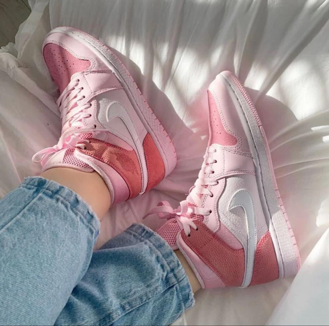 Air Jordan 1 Mid